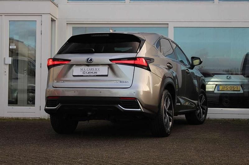 Occasion Lexus NX300h President Line 2021 Grijs (metallic) SUV