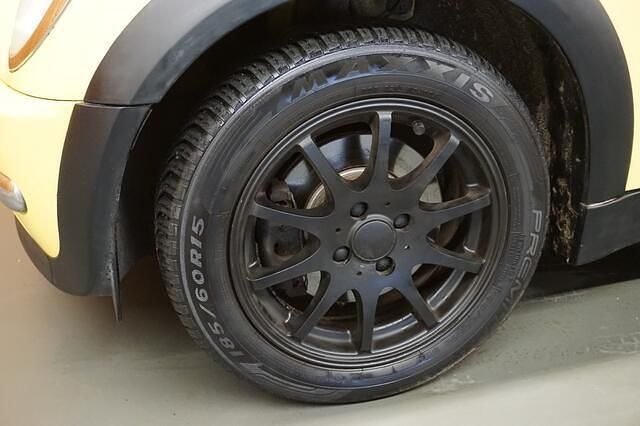 Occasion Mini ONE Salt 90 PK (66 kW) 2003 Geel Hatchback