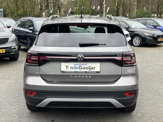Occasion VW T-Cross Business 110 PK (80 kW) 2021 Grijs, metallic lak SUV