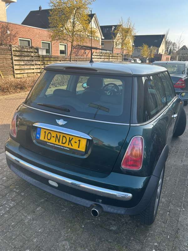 Groen Gebruikt 2003 Mini Cooper Hatchback | € 1.900 - Afbeelding 1/4