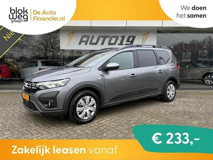 Gebruikt 2023 Dacia Jogger Expression MPV | € 16.919 (Eerlijke prijs) - Afbeelding 1/4