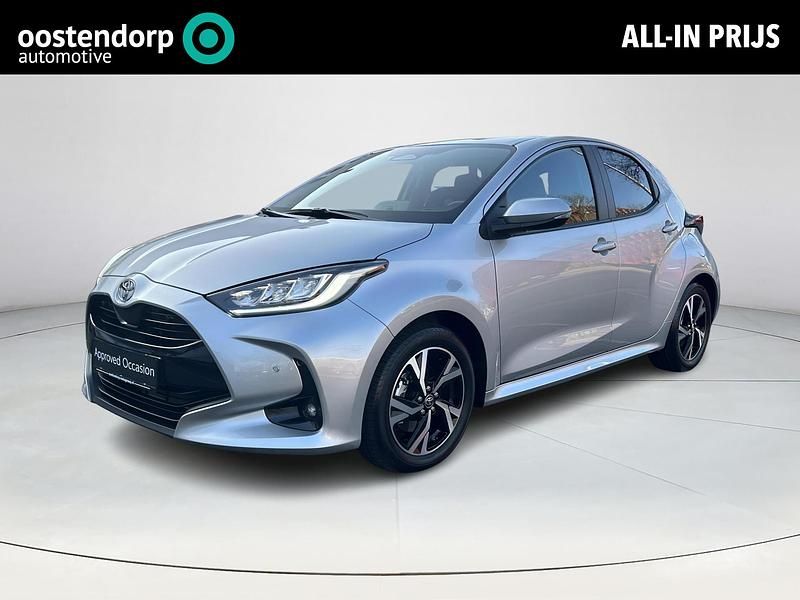 Grijs Occasion 2025 Toyota Yaris Hybrid Hatchback | € 28.949 (Duur) - Afbeelding 1/4