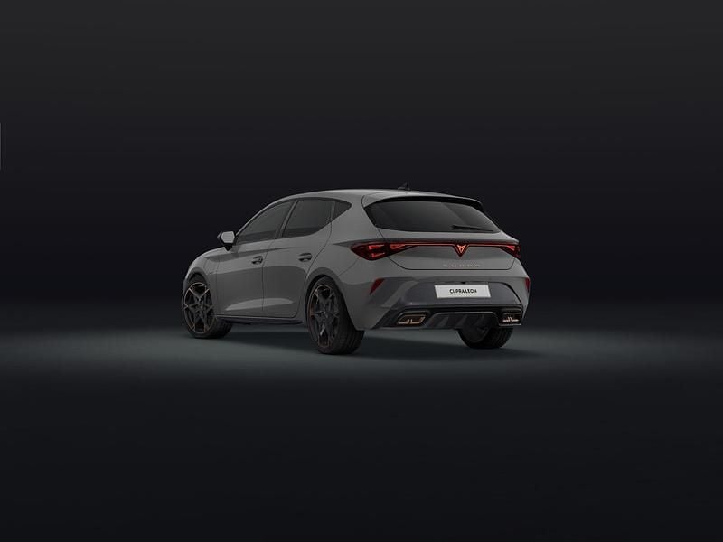 Nieuw Cupra Leon VZ 2026 Grijs Stationwagen