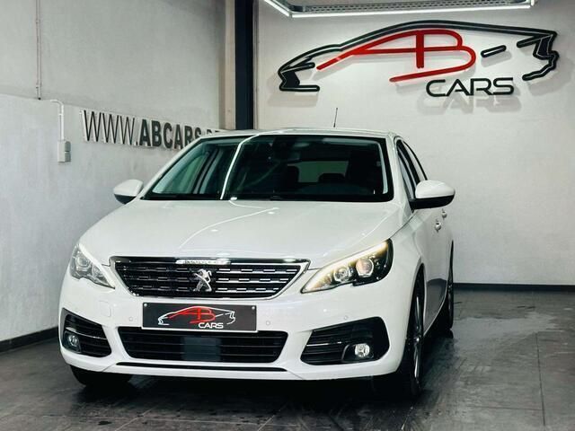 Occasion Peugeot 308 Allure 131 PK (96 kW) 2021 Wit Sedan