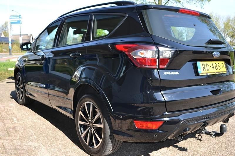 Occasion Ford Kuga ST-Line 2017 Zwart SUV