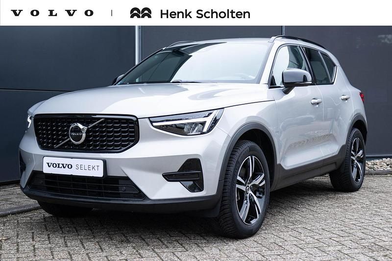 Grijs Gebruikt 2024 Volvo XC40 Plus SUV | € 41.950 (Eerlijke prijs) - Afbeelding 1/4