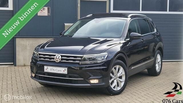 Zwart Gebruikt 2018 VW Tiguan Highline SUV | € 23.950 (Super prijs) - Afbeelding 1/4