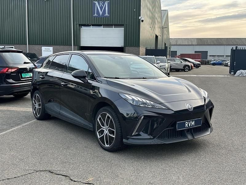 Occasion MG MG4 EV Luxury 150 kW (204 PK) 2024 Zwart Hatchback