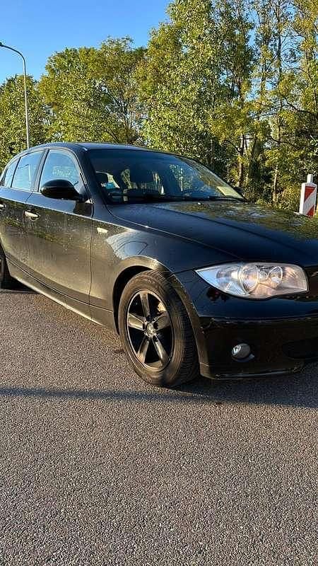 Zwart Gebruikt 2005 BMW 116 Hatchback | € 2.800 (Duur) - Afbeelding 1/4