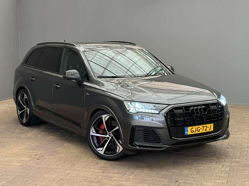 Occasion Audi Q7 Competition 477 PK (350 kW) 2023 Grijs zwart SUV