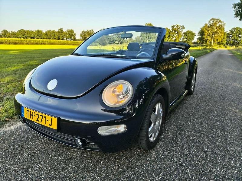 Zwart Gebruikt 2003 VW Beetle Cabriolet | € 2.150 (Goede deal) - Afbeelding 1/4