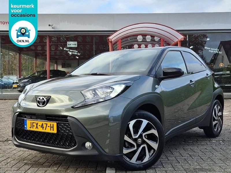 Groen Gebruikt 2024 Toyota Aygo Hatchback | € 21.440 (Eerlijke prijs) - Afbeelding 1/4