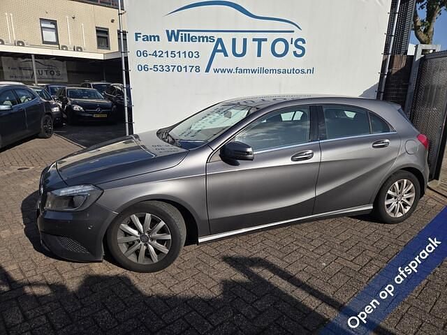 Grijs Gebruikt 2014 Mercedes A180 Ambition Hatchback | € 7.447 (Goede deal) - Afbeelding 1/4
