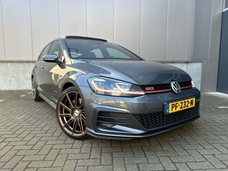 Grijs Gebruikt 2017 VW Golf VII GTI Hatchback | € 21.495 (Eerlijke prijs) - Afbeelding 1/4