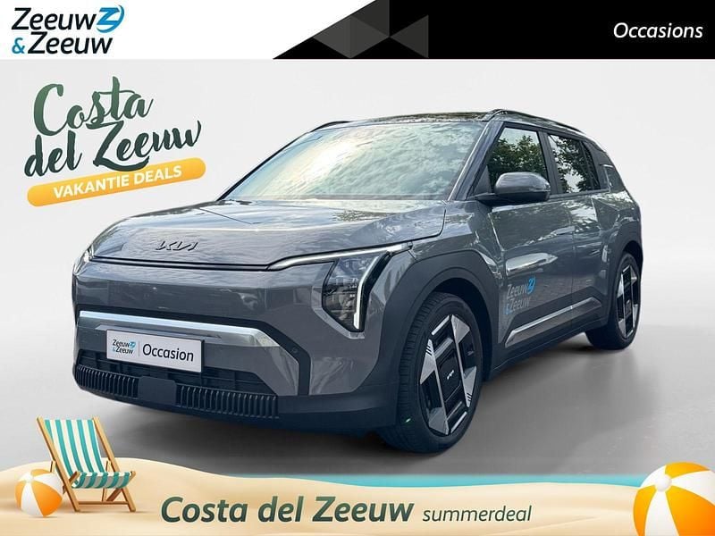 Grijs Gebruikt 2025 Kia EV3 4 SUV | € 44.945 (Eerlijke prijs) - Afbeelding 1/4