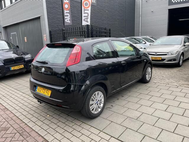Occasion Fiat Grande Punto Emotion 95 PK (69 kW) 2007 Zwart Hatchback
