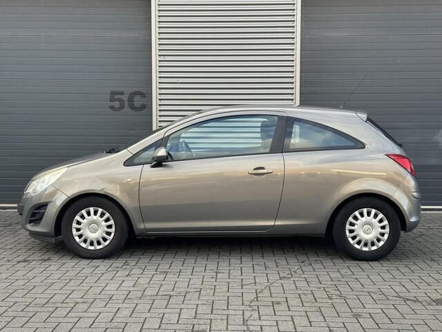 Occasion Opel Corsa Edition 95 PK (69 kW) 2011 Bruin Hatchback