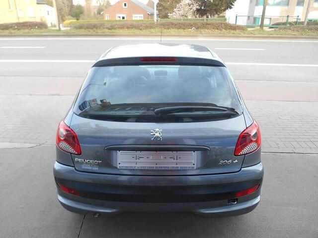 Grijs Gebruikt 2011 Peugeot 206 Sedan | € 4.580 (Eerlijke prijs) - Afbeelding 1/4