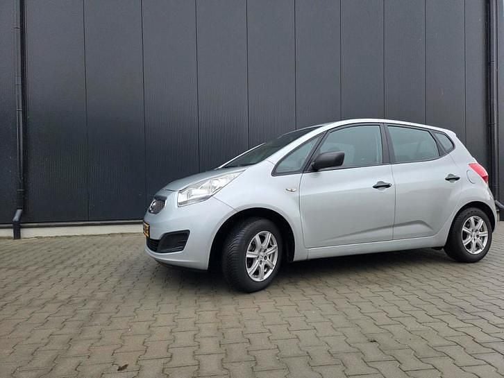 Occasion 2011 Kia Venga Hatchback | € 5.450 (Eerlijke prijs) - Afbeelding 1/4