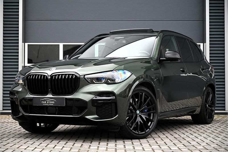 Groen Occasion 2022 BMW X5 M Sport SUV | € 69.950 (Duur) - Afbeelding 1/4