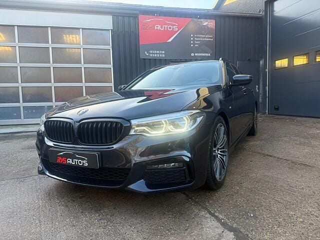 Zwart Occasion 2019 BMW 520 Executive Stationwagen | € 26.999 (Goede deal) - Afbeelding 1/4