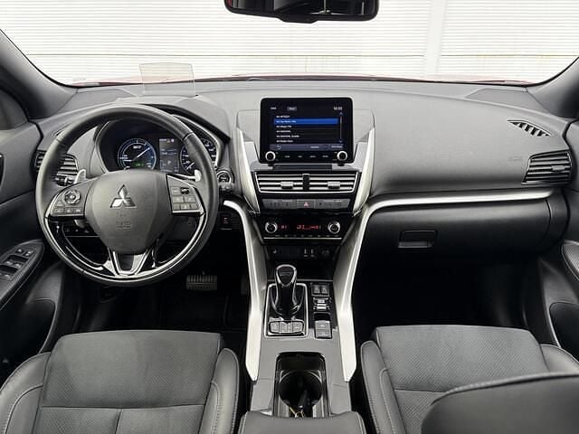 Occasion Mitsubishi Eclipse Cross Intense+ 188 PK (138 kW) 2021 Red diamond m SUV