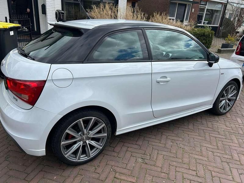 Wit Gebruikt 2014 Audi A1 Proline Hatchback | € 9.500 (Eerlijke prijs) - Afbeelding 1/4