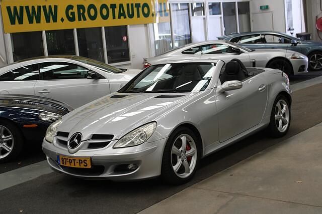 Grijs Gebruikt 2004 Mercedes SLK350 Cabriolet | € 8.944 (Goede deal) - Afbeelding 1/4