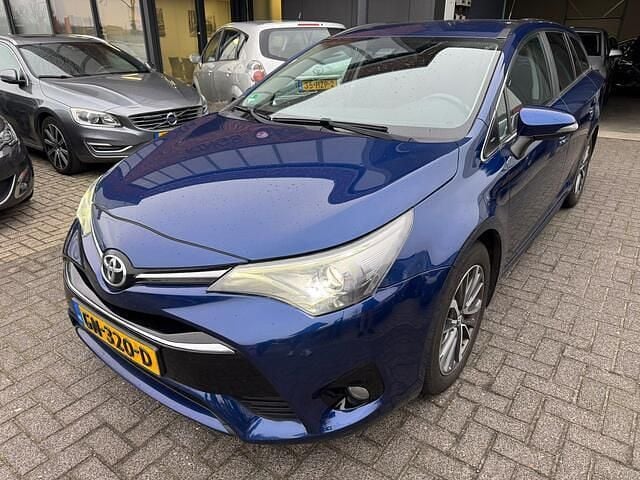 Blauw Occasion 2015 Toyota Avensis Stationwagen | € 4.995 - Afbeelding 1/4