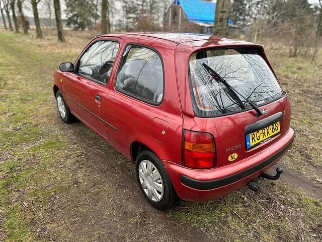 Occasion Nissan Micra 54 PK (39 kW) 1997 Rood Hatchback