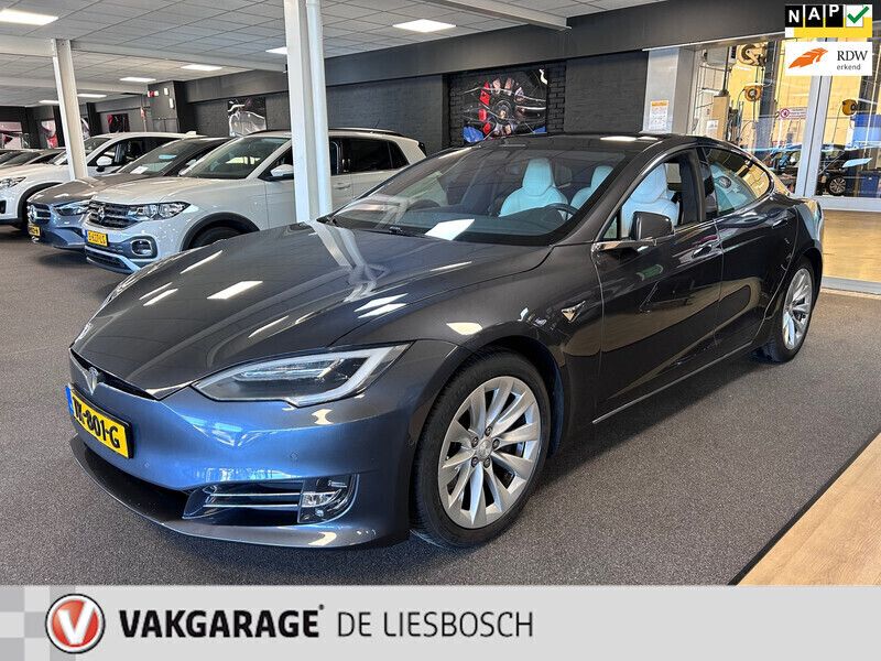 Grijs Gebruikt 2018 Tesla Model S Sedan | € 29.945 (Goede deal) - Afbeelding 1/4