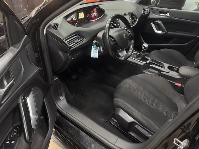 Occasion Peugeot 308 SW 120 PK (88 kW) 2015 Zwart Stationwagen