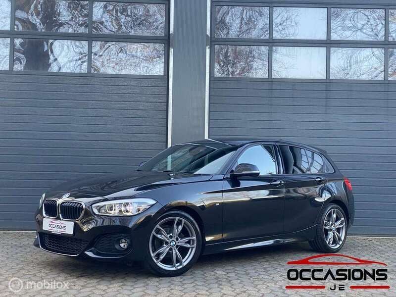 Zwart, metallic lak Gebruikt 2015 BMW 116 M Sport Hatchback | € 14.495 (Iets duurder) - Afbeelding 1/4