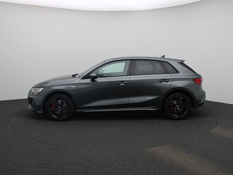 Occasion Audi A3 Sportback e-tron Competition 272 PK (200 kW) 2025 Bruin Hatchback