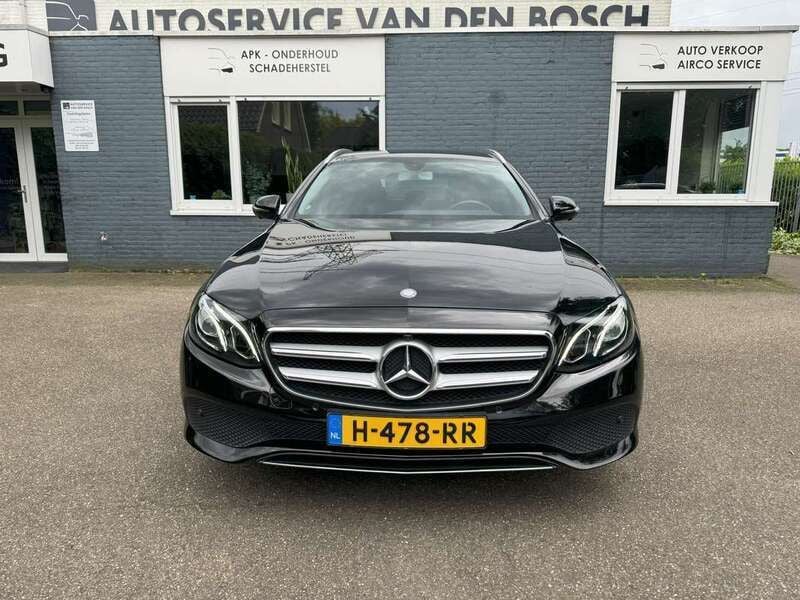 Occasion Mercedes E200 Prestige 184 PK (135 kW) 2017 Zwart, metallic lak Stationwagen