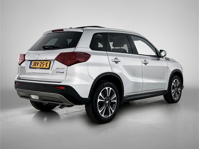 Grijs Occasion 2022 Suzuki Vitara Style SUV | € 23.945 (Eerlijke prijs) - Afbeelding 1/4