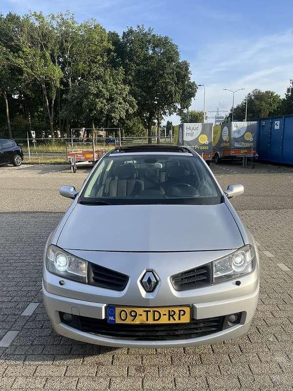Gebruikt 2006 Renault Mégane II Hatchback | € 1.600 (Eerlijke prijs) - Afbeelding 1/4
