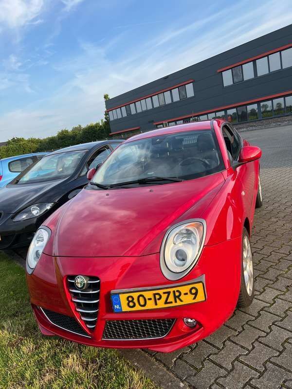 Rood Gebruikt 2011 Alfa Romeo MiTo Hatchback | € 2.199 (Super prijs) - Afbeelding 1/4
