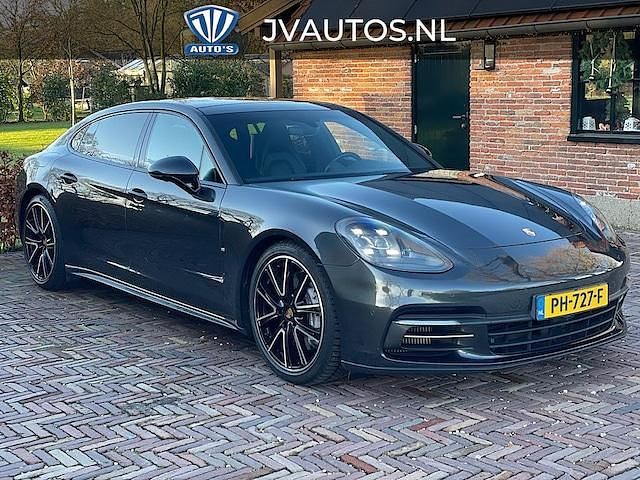 Occasion Porsche Panamera Executive 330 PK (242 kW) 2017 Grijs Hatchback