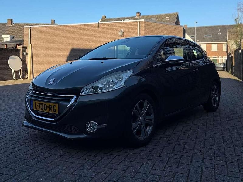 Occasion Peugeot 208 Allure 120 PK (88 kW) 2013 Grijs Hatchback