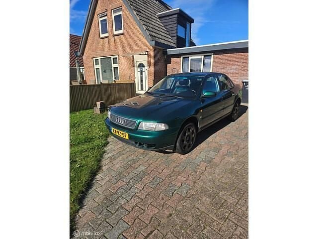 Groen Occasion 1997 Audi A4 Comfort Sedan | € 2.299 (Eerlijke prijs) - Afbeelding 1/4