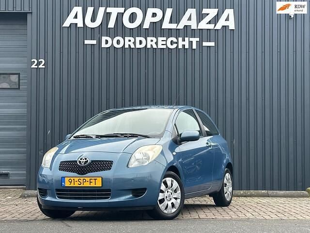 Grijs Occasion 2006 Toyota Yaris Sol Hatchback | € 2.875 (Goede deal) - Afbeelding 1/4