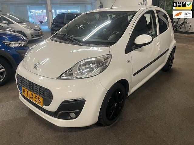 Wit Gebruikt 2014 Peugeot 107 Active Hatchback | € 3.450 (Eerlijke prijs) - Afbeelding 1/4