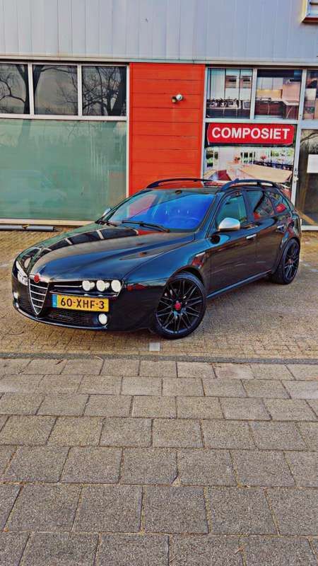 Zwart Gebruikt 2008 Alfa Romeo 159 Stationwagen | € 2.250 (Goede deal) - Afbeelding 1/4