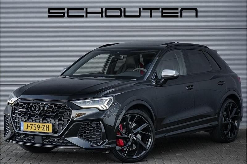 Zwart Gebruikt 2020 Audi Q3 Comfort SUV | € 59.900 - Afbeelding 1/3