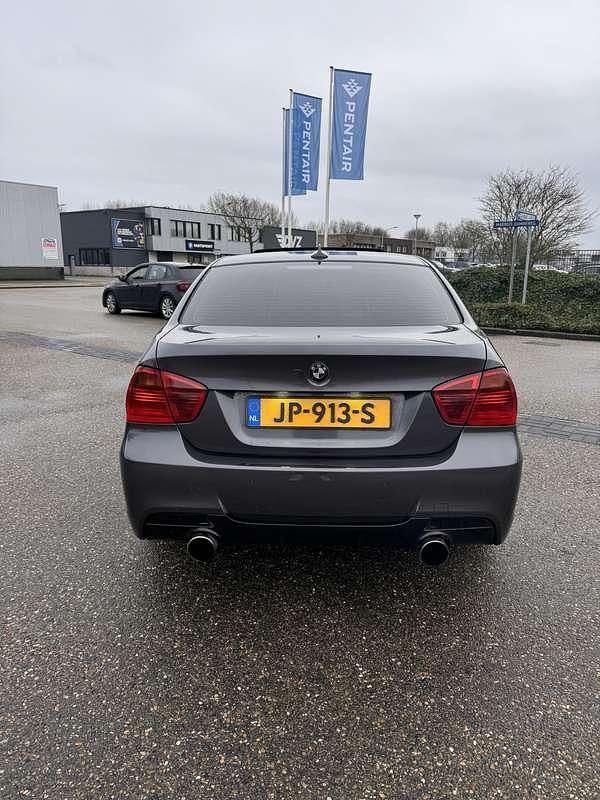 Occasion BMW 330 231 PK (169 kW) 2006 Grijs Sedan