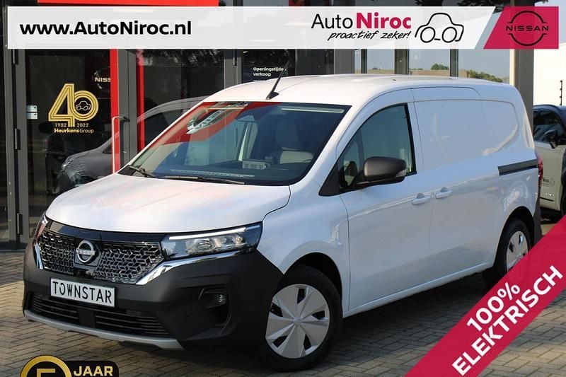 Wit Nieuw 2025 Nissan Townstar N-Connecta MPV | € 27.445 (Super prijs) - Afbeelding 1/4
