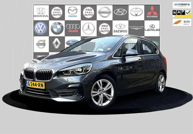 Grijs Gebruikt 2019 BMW 225 Active Tourer Efficient Dynamics MPV | € 17.441 (Eerlijke prijs) - Afbeelding 1/4