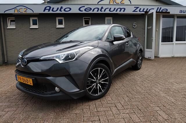 Grijs Gebruikt 2017 Toyota C-HR Executive SUV | € 14.995 (Goede deal) - Afbeelding 1/4
