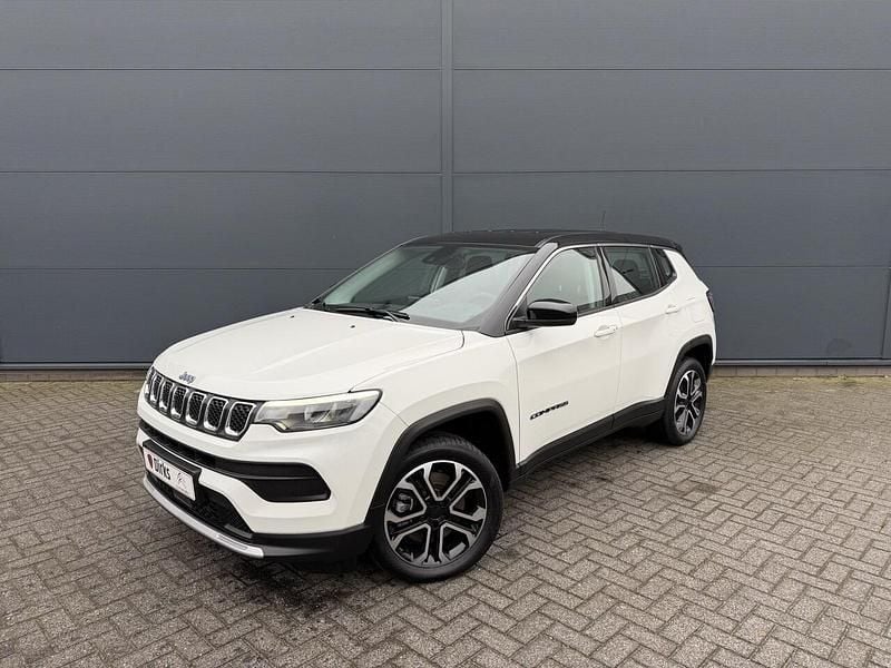 Wit Occasion 2024 Jeep Compass Altitude SUV | € 30.540 (Super prijs) - Afbeelding 1/4